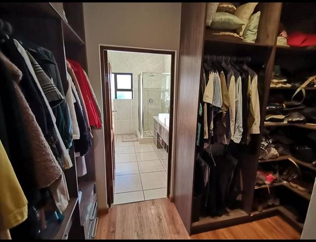 4 BEDROOM HOUSE FOR SALE IN VANDERBIJLPARK SE 8